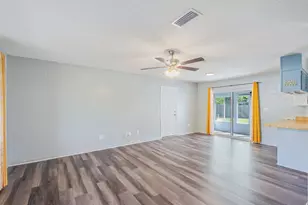 1568 Phyllis Ct, Gulf Breeze, FL 32563 - Photo 7
