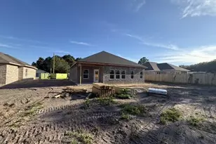 567 W Pine St, Mary Esther, FL 32569 - Photo 11