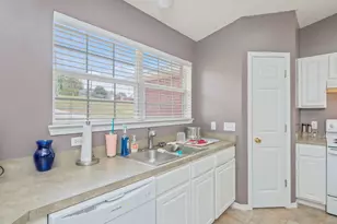 484 Jillian Dr, Crestview, FL 32536 - Photo 7