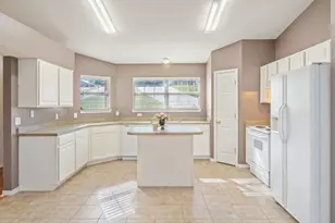 484 Jillian Dr, Crestview, FL 32536 - Photo 5