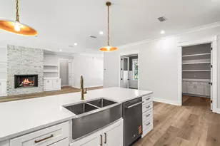 112 E Captain Fritz Wy, Freeport, FL 32439 - Photo 13