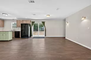 102 NW Audrey Dr, Fort Walton Beach, FL 32548 - Photo 9