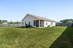 2423 Spur Ln, Gulf Breeze, FL 32563 - Photo 25