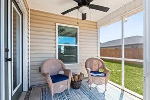 2423 Spur Ln, Gulf Breeze, FL 32563 - Photo 17