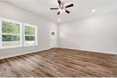 6136 Clover Street, Crestview, FL 32539 - Photo 7