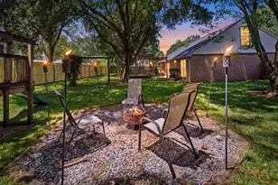 4577 Castlewood Ln, Niceville, FL 32578 - Photo 5