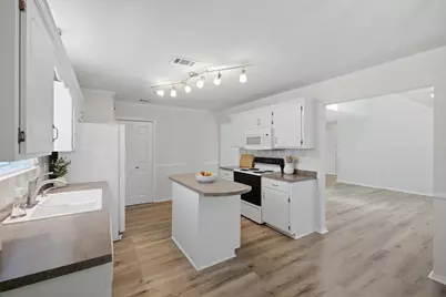 4577 Castlewood Lane, Niceville, FL 32578 - Photo 17