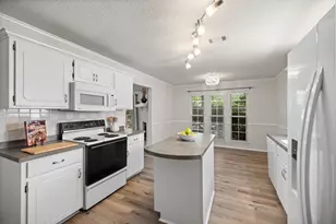 4577 Castlewood Ln, Niceville, FL 32578 - Photo 21