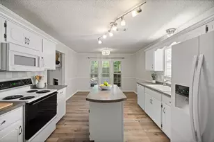 4577 Castlewood Ln, Niceville, FL 32578 - Photo 23