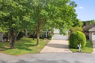 4577 Castlewood Ln, Niceville, FL 32578 - Photo 5