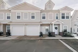 175 Date Palm Ln, Freeport, FL 32439 - Photo 1