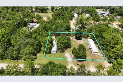 102 W Snapdragon Street, Defuniak Springs, FL 32433 - Photo 1