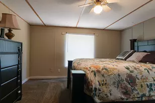 102 W Snapdragon St, Defuniak Springs, FL 32433 - Photo 11