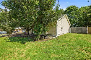 103 Grand Prix, Crestview, FL 32536 - Photo 5