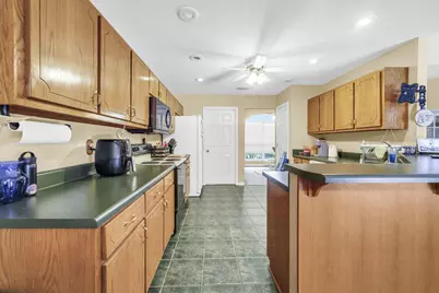 531 Gallant Fox Lane, Crestview, FL 32539 - Photo 17
