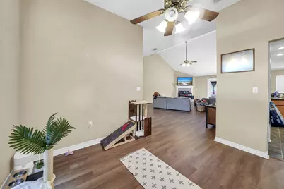 531 Gallant Fox Lane, Crestview, FL 32539 - Photo 9