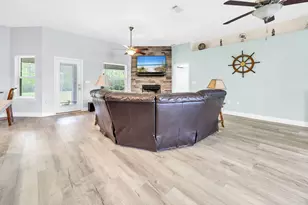 6743 Desoto St, Navarre, FL 32566 - Photo 7
