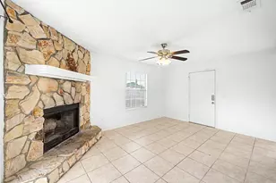 402 Apple Dr, Crestview, FL 32536 - Photo 7