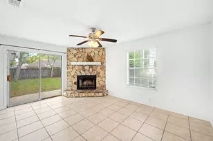 402 Apple Dr, Crestview, FL 32536 - Photo 5