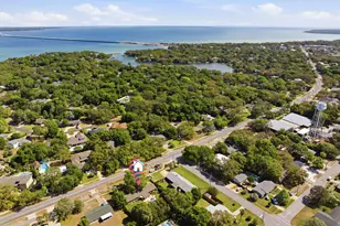 353 Fairpoint Dr, Gulf Breeze, FL 32561 - Photo 29