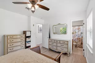 353 Fairpoint Dr, Gulf Breeze, FL 32561 - Photo 21