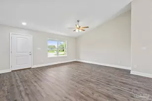 1689 Oak Dr, Gulf Breeze, FL 32563 - Photo 7