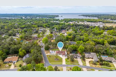 642 W Kilcullen Drive, Niceville, FL 32578 - Photo 7