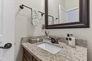 202 SE Alconese Ave, Fort Walton Beach, FL 32548 - Photo 27