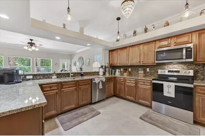 202 SE Alconese Avenue, Fort Walton Beach, FL 32548 - Photo 15