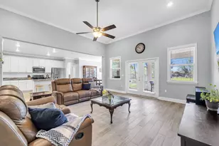 487 Coastal Breeze Dr, Freeport, FL 32439 - Photo 9