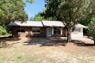 136 Juniper Lake Rd, Defuniak Springs, FL 32433 - Photo 1