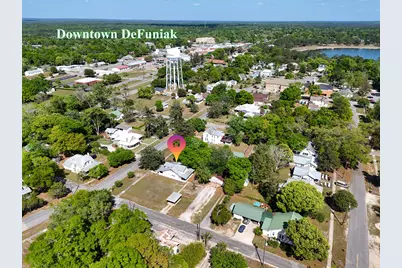 82 E Live Oak Avenue, Defuniak Springs, FL 32435 - Photo 35