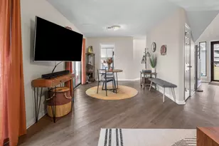 193 Woodland Park Cir, Mary Esther, FL 32569 - Photo 11