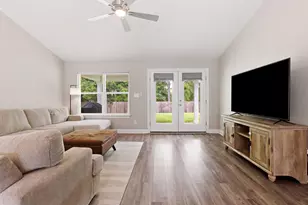 5624 Charter Cir, Gulf Breeze, FL 32563 - Photo 11