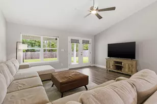 5624 Charter Cir, Gulf Breeze, FL 32563 - Photo 11