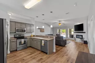 2625 Stormy Cir, Navarre, FL 32566 - Photo 9