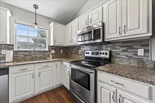 1945 Shadow Lake Dr, Gulf Breeze, FL 32563 - Photo 15