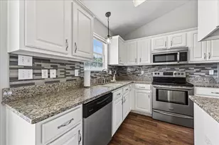 1945 Shadow Lake Dr, Gulf Breeze, FL 32563 - Photo 11