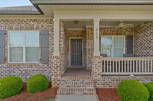562 Falcon Trail, Niceville, FL 32578 - Photo 3