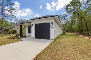 224 E Iris Ln, Defuniak Springs, FL 32433 - Photo 3