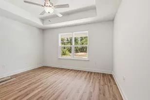 158 W Honeysuckle St, Defuniak Springs, FL 32433 - Photo 17