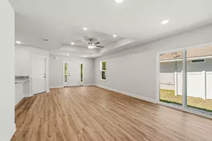 402 N 11th St, Defuniak Springs, FL 32433 - Photo 13