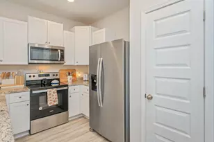 1010 McLaren Cir, Fort Walton Beach, FL 32547 - Photo 9