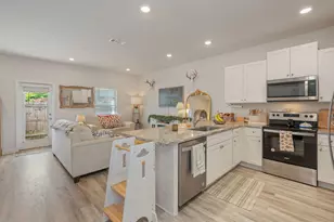 1010 McLaren Cir, Fort Walton Beach, FL 32547 - Photo 17