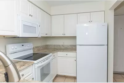 4270 Calinda Lane #APT  326, Niceville, FL 32578 - Photo 9