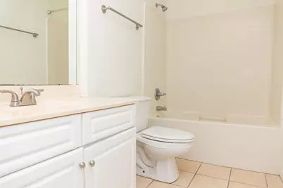 4270 Calinda Lane #APT  326, Niceville, FL 32578 - Photo 17