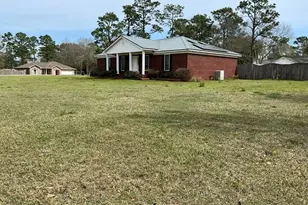 22 10 Lake Dr, Defuniak Springs, FL 32433 - Photo 3