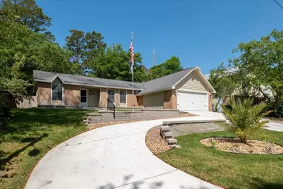 1102 Phyllis Avenue, Niceville, FL 32578 - Photo 1