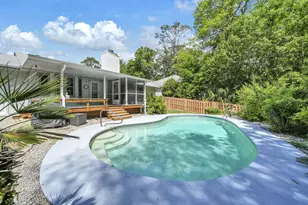 521 Maple Ave, Niceville, FL 32578 - Photo 1