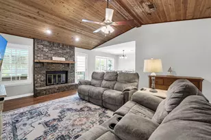 521 Maple Ave, Niceville, FL 32578 - Photo 11